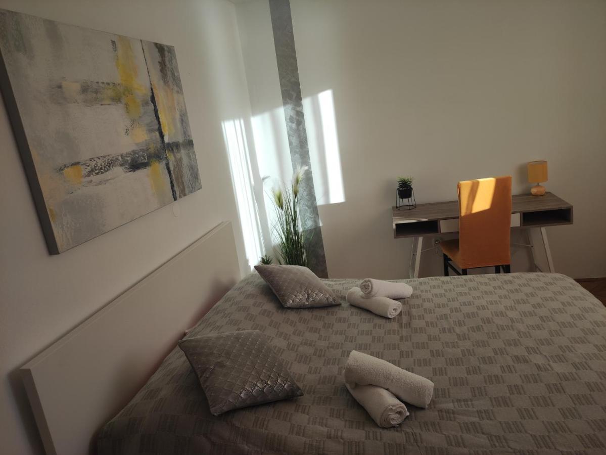 Apartman Lamia S Pogledom Na More ริเยกา ภายนอก รูปภาพ